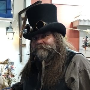 Meet your Posher, Art
